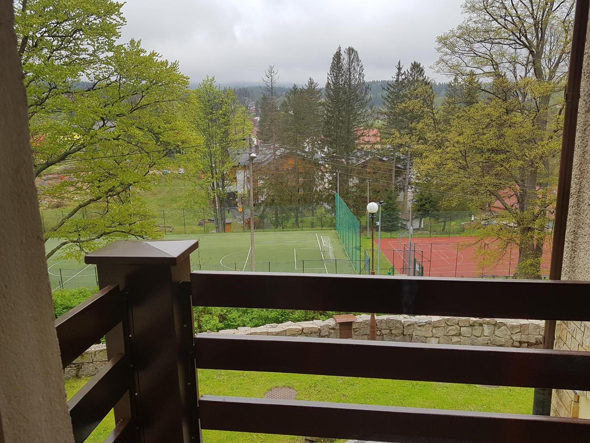 Dom Wczasowy Przy Skalkach Szklarska Poreba Bilik gambar