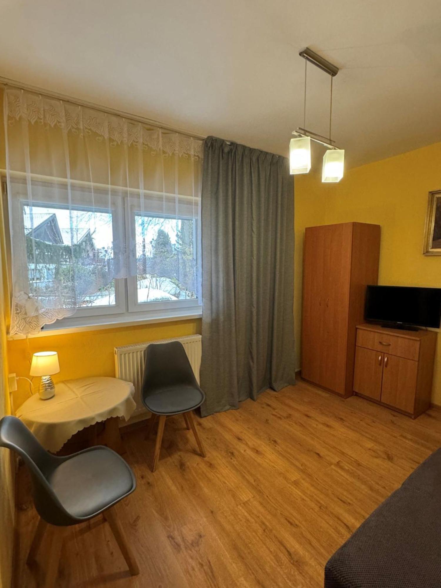 Dom Wczasowy Przy Skalkach Szklarska Poreba Luaran gambar
